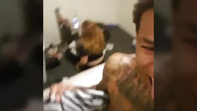 Inked Homosexuell stud bouncing intensiv auf rock ältere pornofilme solid BBC
