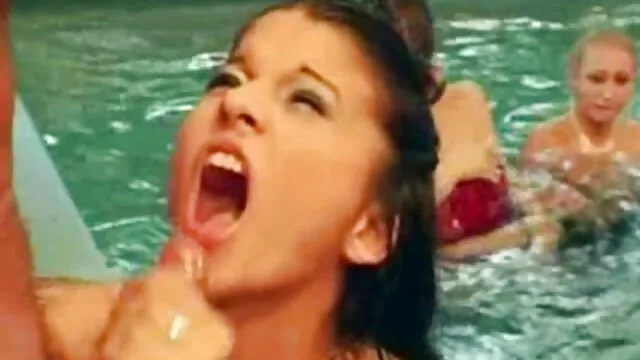 Riesige Cum Dusche Für Die Nackte pornofilme mit frauen ab 50 Brünette