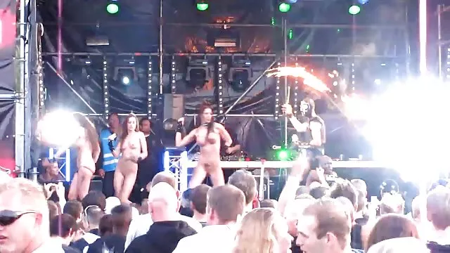 Naughty young gay Ariel Schwarzen Arsch gratis pornofilme mit alten frauen schlug vor cumming