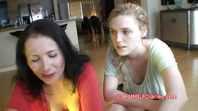 Frau wird sexfilme ab 50 von einem Porno-Gestüt herzlich gefickt, als ihr Ehemann schaut auf